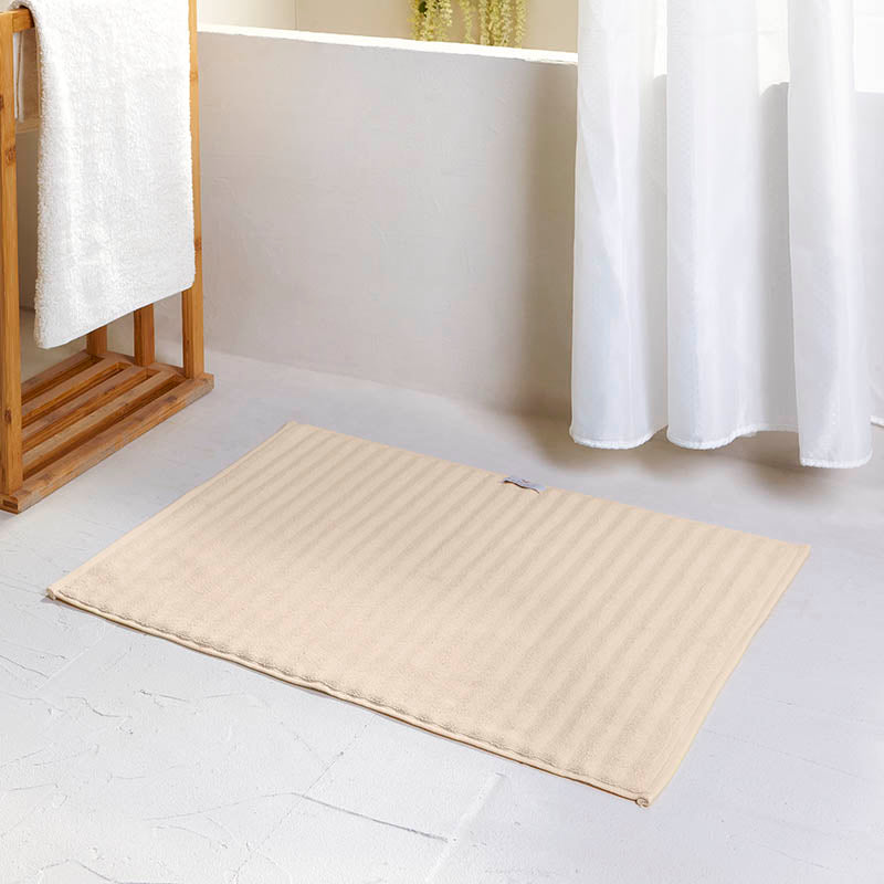 beige bath mat Fieldcrest Ultra Soft