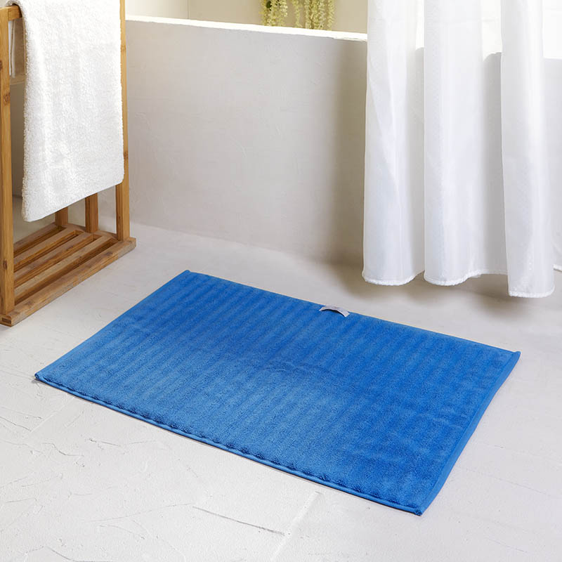 blue bath mat Fieldcrest Ultra Soft