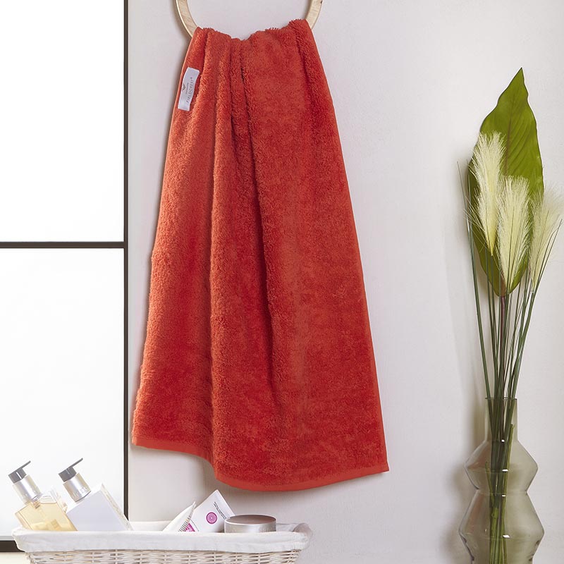 Fieldcrest hand towel 50x100 red